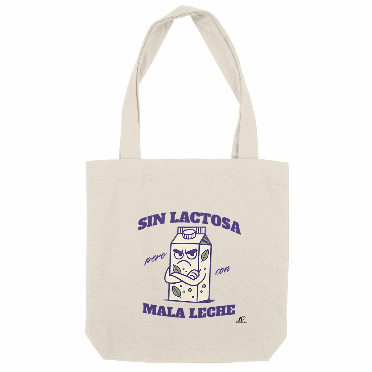 Bolso de tela color beige con un diseño humorístico de un cartón de leche vegetal malhumorado y la frase en español «Sin lactosa pero con mala leche» en letras en negrita, porque ser vegetal y sin personalidad no es una buena combinación. Haz clic para ir a la página del producto.